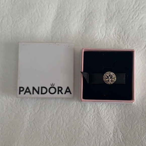 *Sold on Depop* Pandora Family Tree Clip Charm - Picture 2 of 3